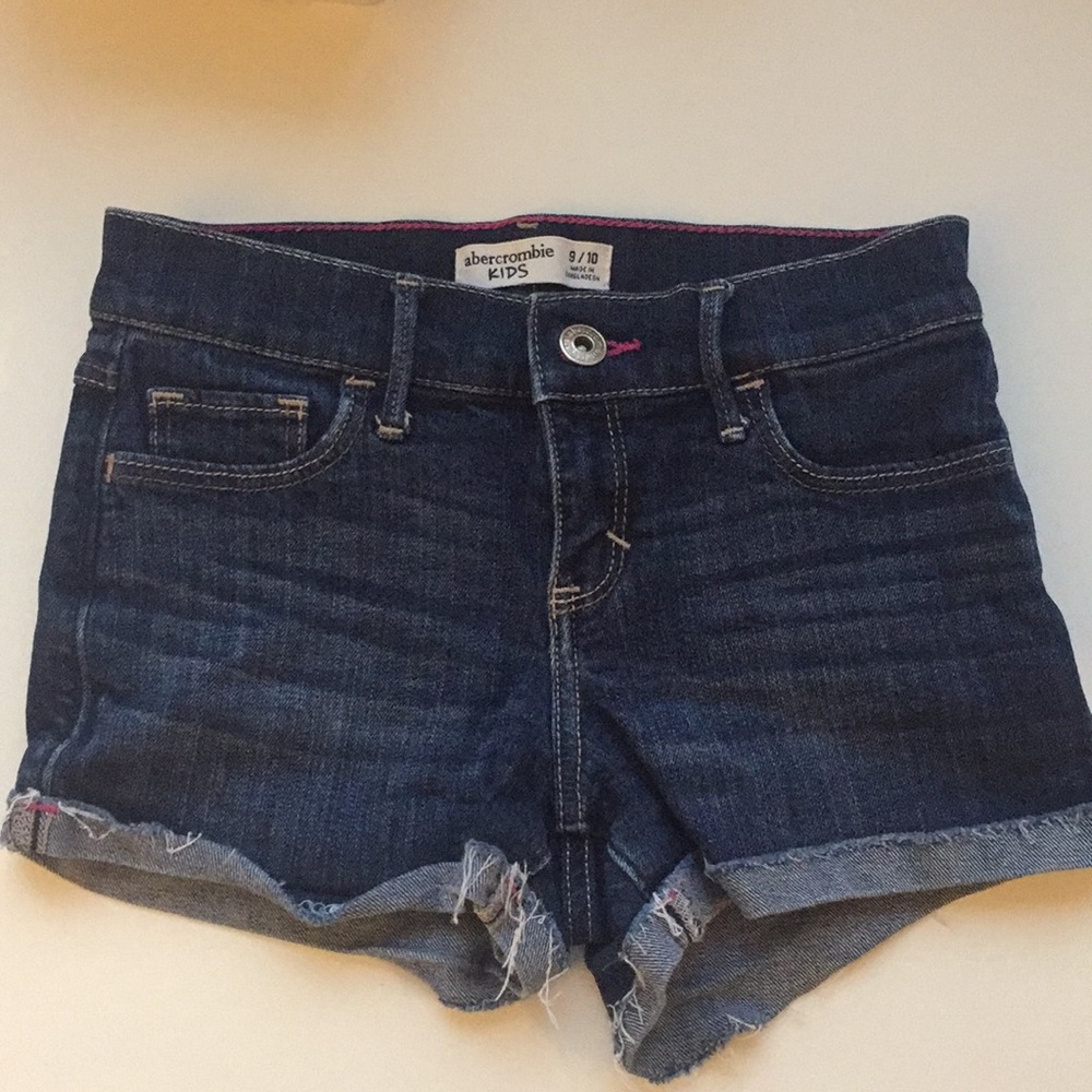 Navy blue short jeans
